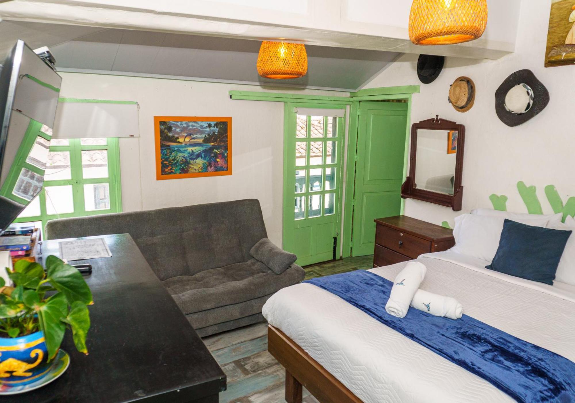 Apartamentos Y Habitaciones Le Colibri - 莱瓦镇 外观 照片